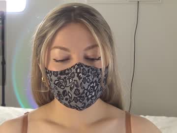 girl
        blondehottiek cam image #3218933