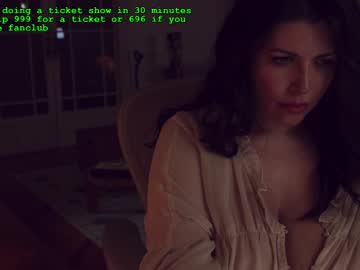 girl
        mila_ cam image #5984219