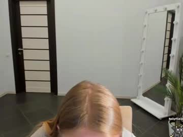 girl
        phoebepaw cam image #5007732