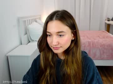 girl
        ambertan1 cam image #4299616