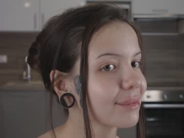 girl
        space___girl cam image #2624769