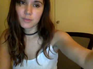 girl
        ericarae91 cam image #156217