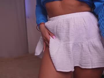 girl
        monica_blosom_ cam image #6674002