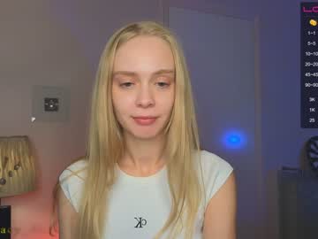girl
        stacy_fanning cam image #1720014