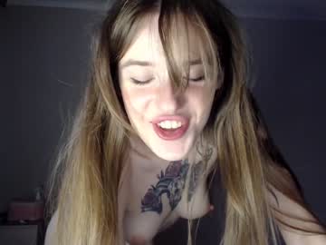 girl
        esther_estrie cam image #3125757