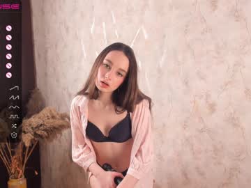 girl
        lusse_mua cam image #845130
