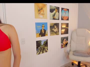 girl
        little_effy18 cam image #2546726