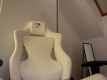 girl
        aria_diaz cam image #3580510
