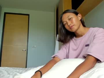 girl
        asiangirlandwhiteguy cam image #2247476