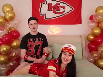 couple
        ari_lovexo cam image #6102153