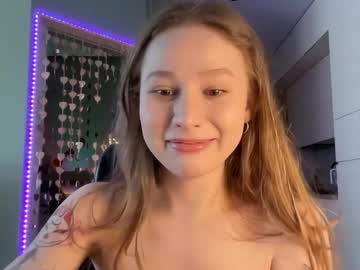 girl
        whoisalisa cam image #6739074