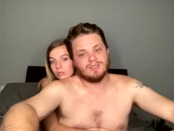 couple
        mville1990 cam image #48300