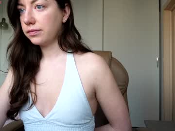 girl
        ronny_ponny cam image #6285240