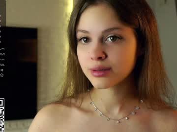 girl
        a_whole_eternity cam image #3967401