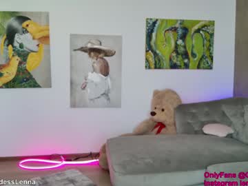 girl
        lenna_godess cam image #4971669