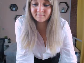 girl Live Cam Girls Love To Strip Naked For Their Viewers with liliandawn