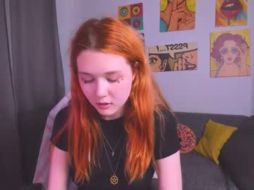 girl
        edelweiss_xx cam image #2365318