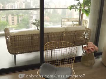 girl
        honeyco57 cam image #2704214