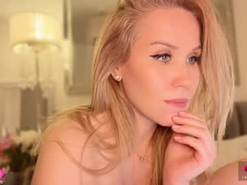 girl
        myassistant cam image #5090441