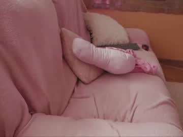 girl
        clementine__ cam image #4187339