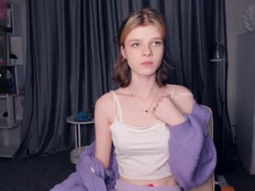 girl
        sindykate cam image #4688408