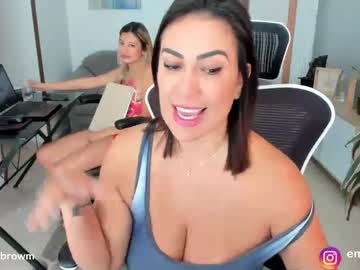 couple
        emillybrowm cam image #2551573