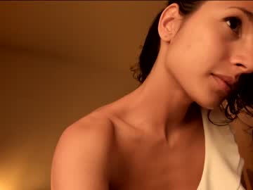 girl
        evatango cam image #601595