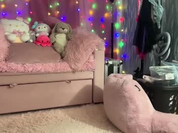girl
        giaavalentinee cam image #4955045