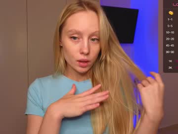 girl
        callme_star cam image #2300114