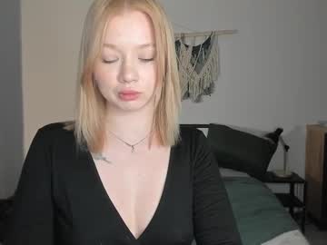 girl
        stacy_touch cam image #5953639