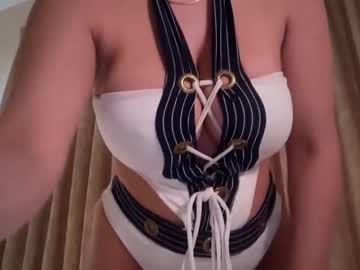 girl
        sieena cam image #6829316