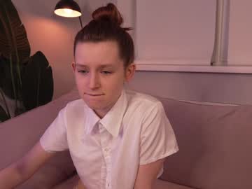 girl
        toxl cam image #6015409