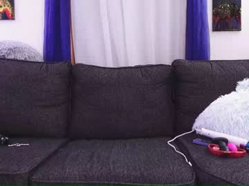 girl
        emmasky69 cam image #3554092