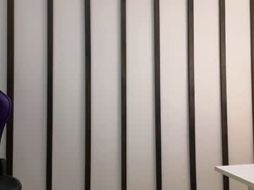 girl
        asti666 cam image #2674520