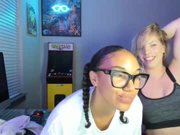 girl Live Cam Girls Love To Strip Naked For Their Viewers with l0vecherry