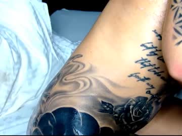 girl
        dee_waters cam image #5633371