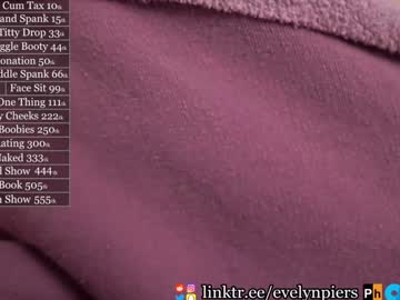 girl
        evelynpiers cam image #4673983