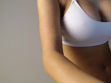 girl
        trixie_taylor cam image #2588517