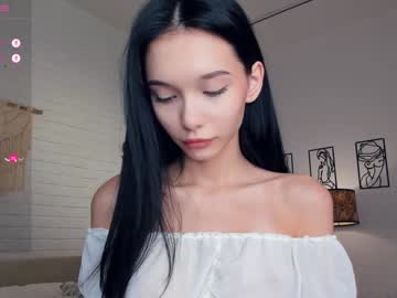 girl
        riskyproject cam image #4920195
