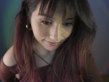 girl
        greeny_mat cam image #6726965