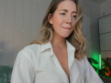 girl
        emmi_rosee cam image #2896762