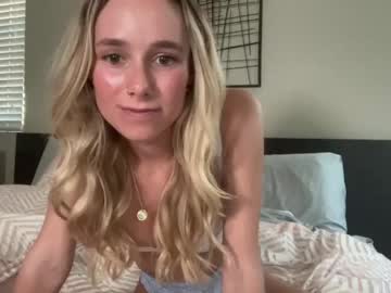 girl
        cutemaddie12 cam image #3672872