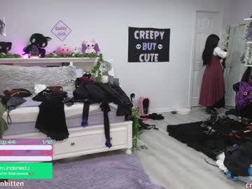 girl
        crimsonkitten cam image #5480526
