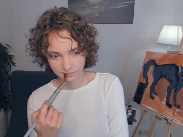 girl
        cutee_curls cam image #4742861