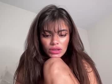 girl
        poutyselena cam image #5989219