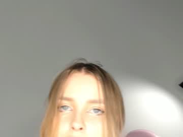girl
        harriethudson cam image #2904509