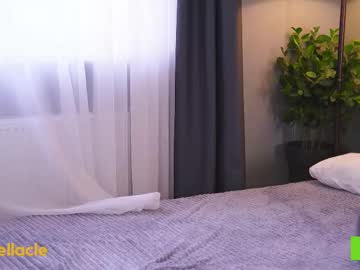 girl
        bellacle cam image #6695462