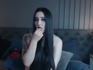 girl
        charlotte_germanotta_ cam image #2258478