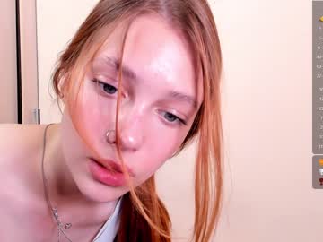 girl
        shirleywhitney cam image #2215986