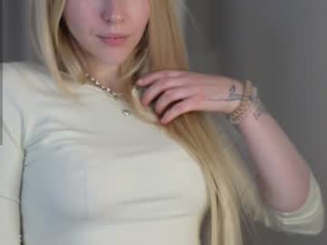 girl
        my_stella cam image #2878082
